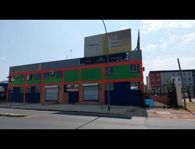 BUSINESS PROPERTY TO RENT IN MARTINDALE